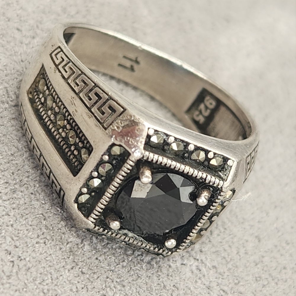 Signet Ring Men's 9.75 Silver 925 Black Onyx Marcasite Marquise Cut Bold Gothic